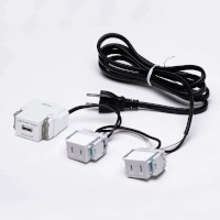 DM-AU型 結線済コンセント ホワイト 電源（AC） 2口
USB 1口